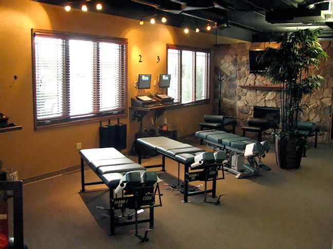 chiropractor-clinic-5